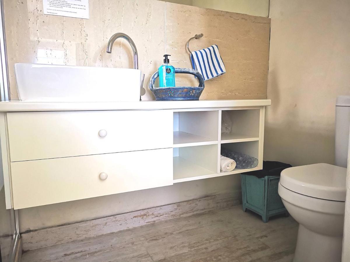 Rachawadee Accomodation​ & Health Spa Simonʼs Town Exterior foto